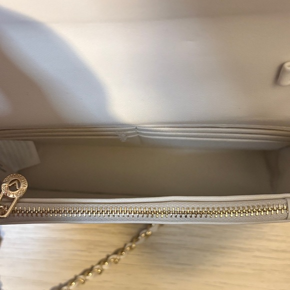 Valentino Orlandi White Purse with Vegan Leather and WAVEY Texture- BNWT - Picture 4 of 5